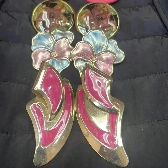 Vintage earring lot. These are amazing! - Picture 2 of 7